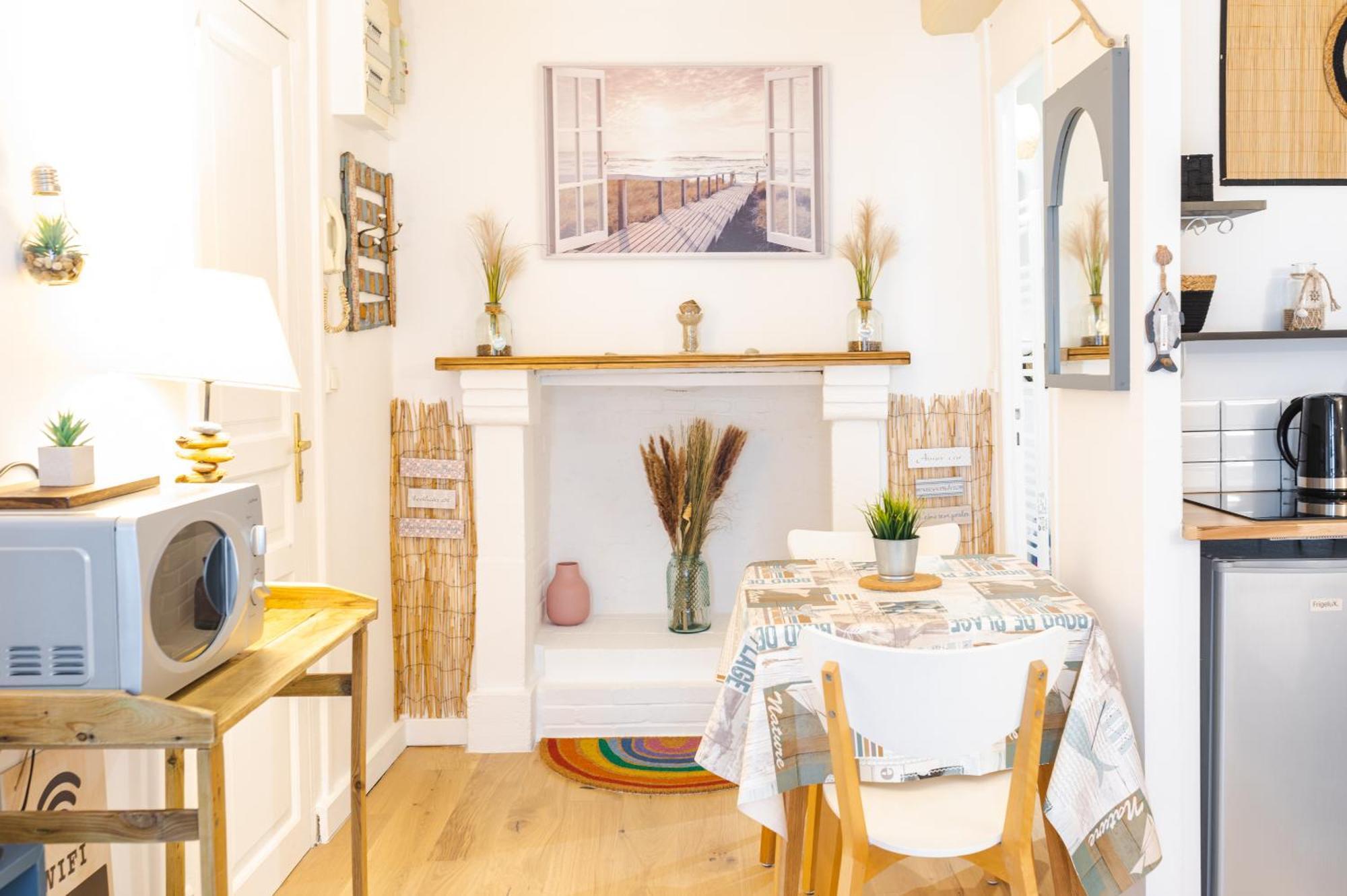 La Villa Au Petit Bonheur Honfleur Exteriör bild